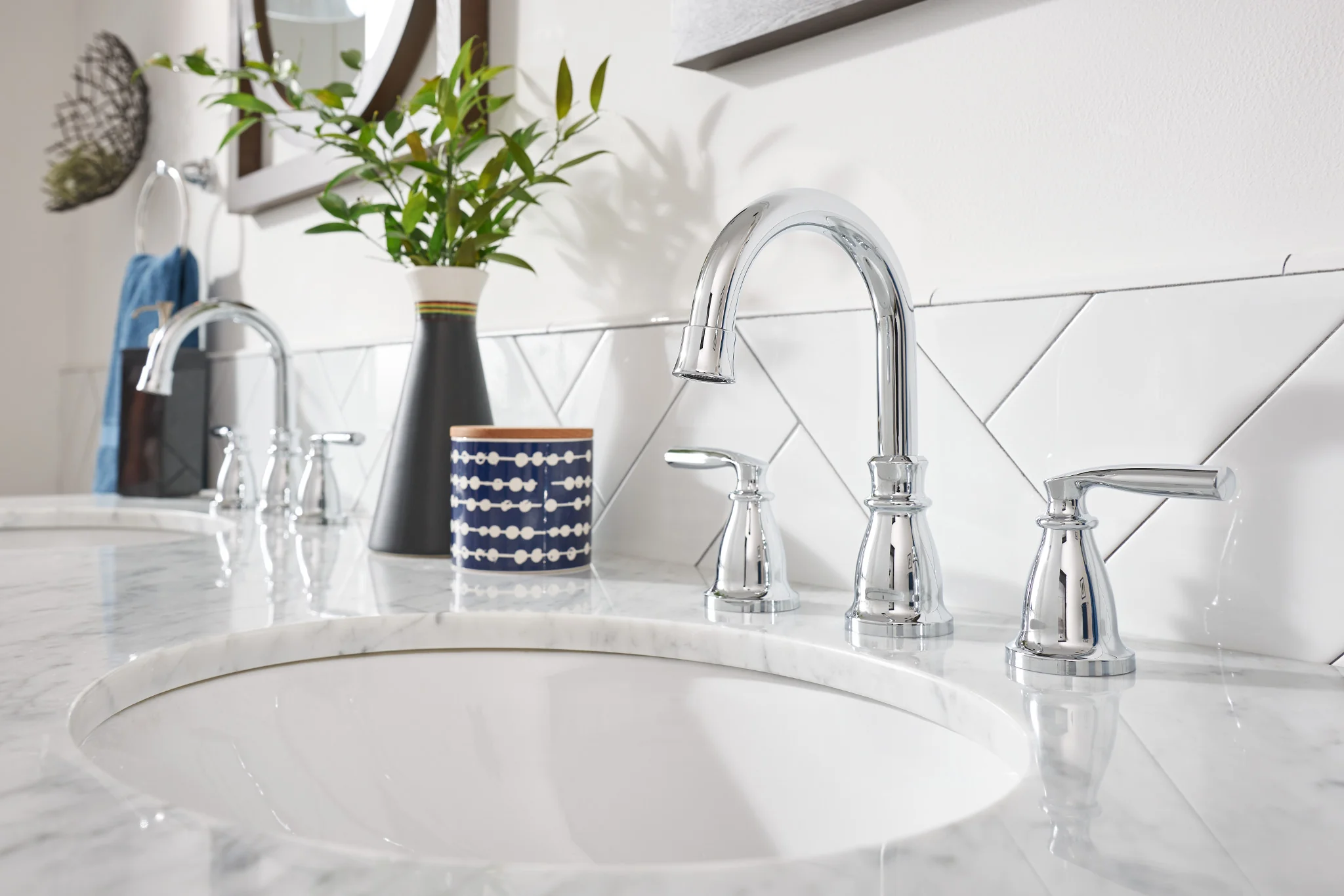813-Hilliard-Two-Handle-Widespread-Bathroom-Sink-Faucet-24.webp Hilliard Two-Handle Widespread Bathroom Sink Faucet