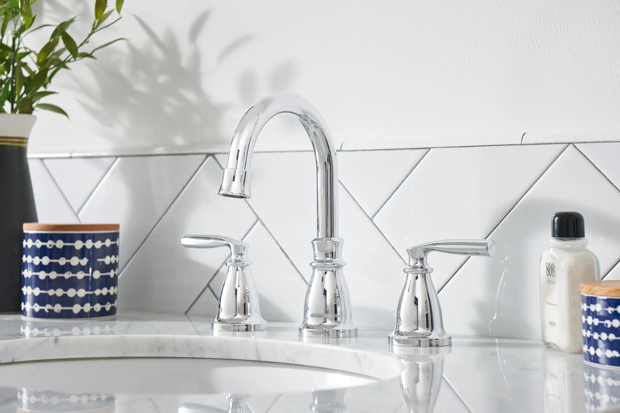813-Hilliard-Two-Handle-Widespread-Bathroom-Sink-Faucet-28.webp Hilliard Two-Handle Widespread Bathroom Sink Faucet