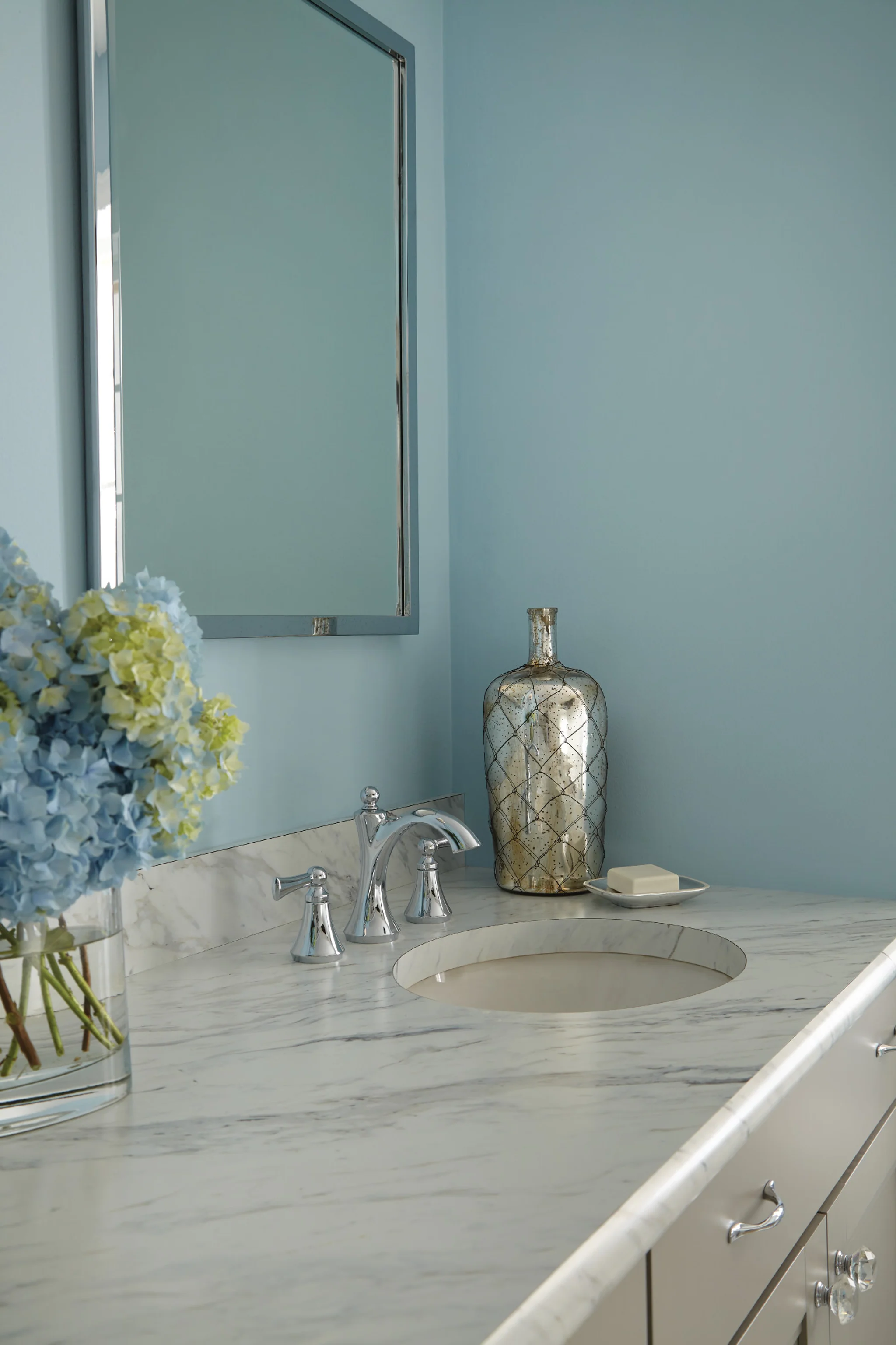 8620-Wynford-Chrome-two-handle-high-arc-bathroom-faucet-12.webp Wynford Chrome two-handle high arc bathroom faucet