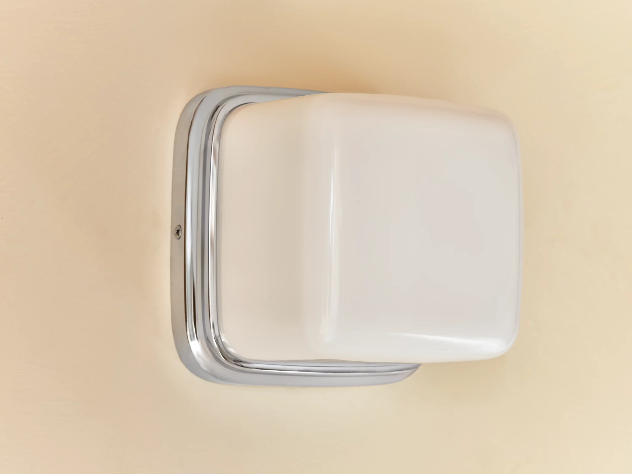 8665-Iver-Chrome-one-globe-bath-light-4.webp Iver Chrome one globe bath light