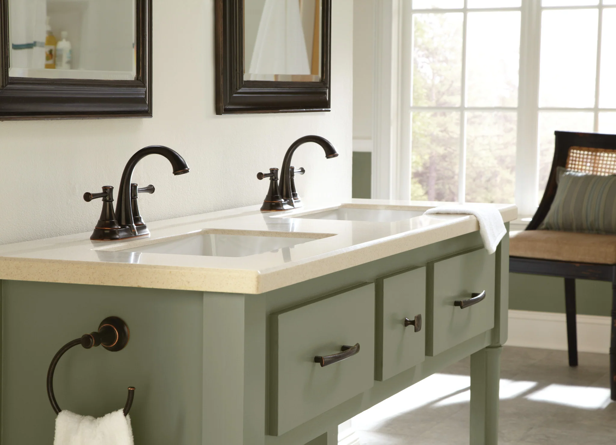 8805-Ashville-Two-handle-Centerset-Bathroom-Sink-Faucet-4.webp Ashville Two-handle Centerset Bathroom Sink Faucet