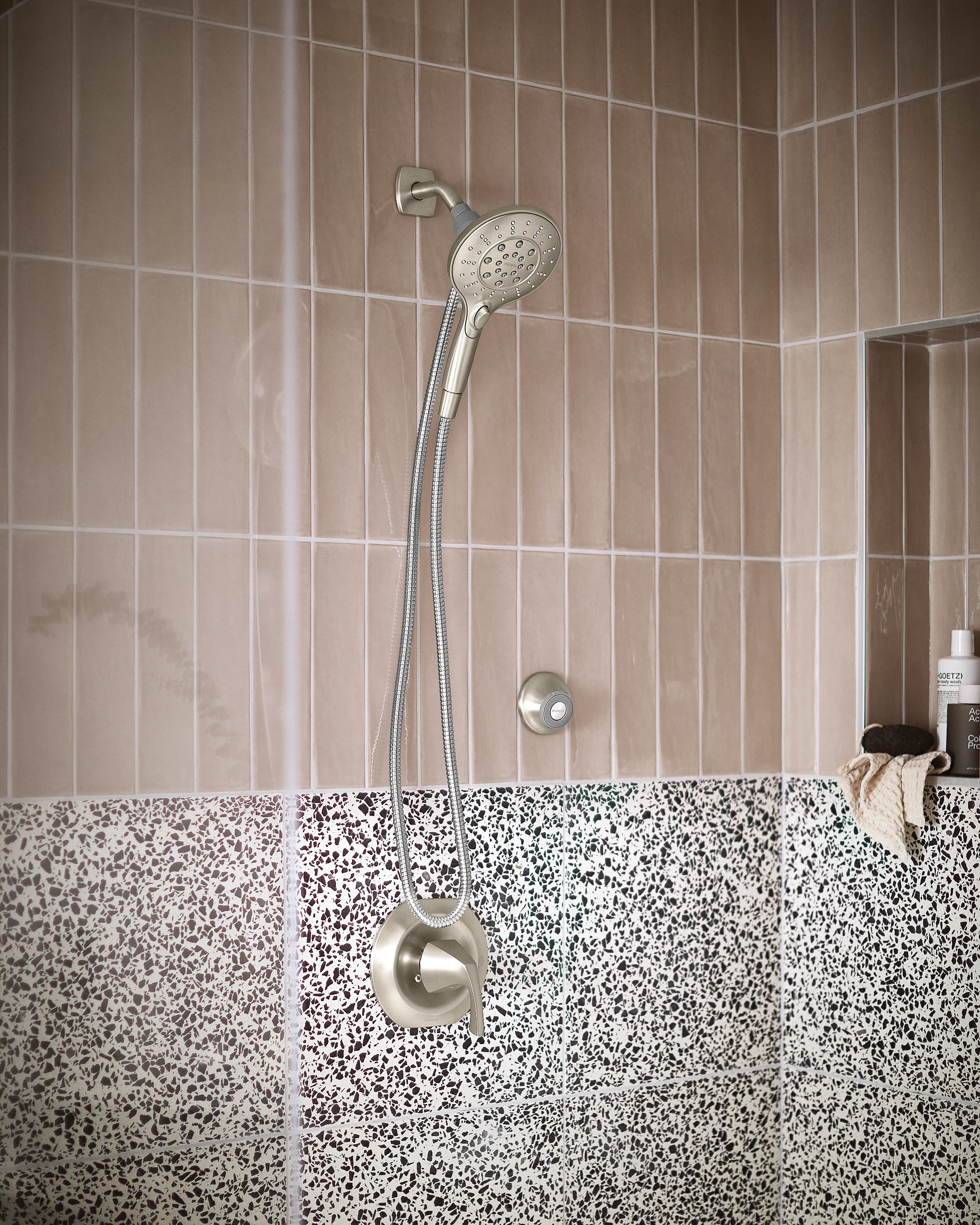 896-Magnetix-Handshower-Remote-Dock-18.webp Magnetix Handshower Remote Dock