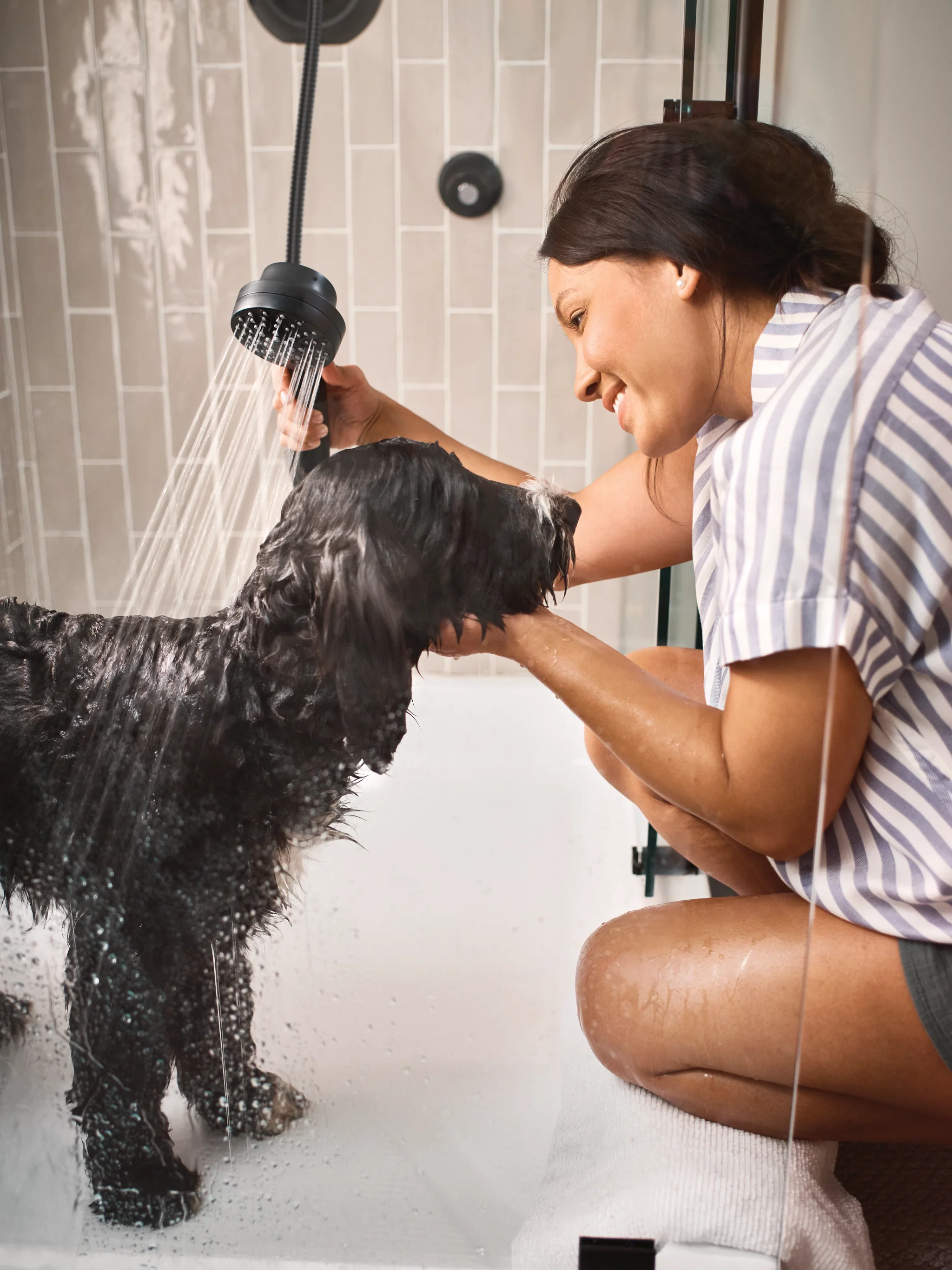 928-Engage-Six-Function-Conbination-Showerhead-With-Handheld-Shower-16.webp Engage Six-Function Conbination Showerhead With Handheld Shower