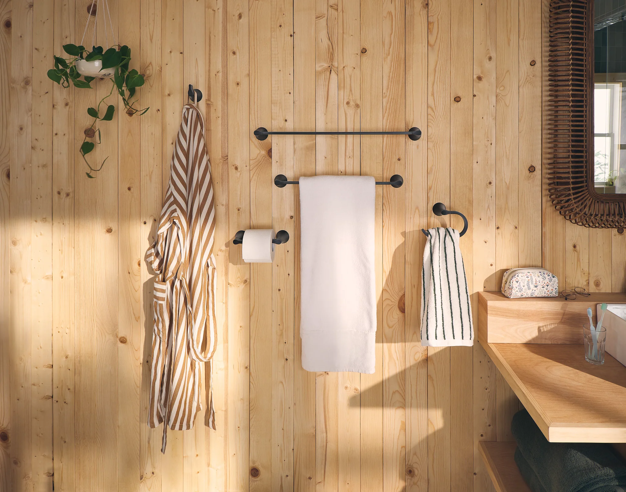 932-Graeden-Chrome-pivoting-paper-holder-9.webp Graeden Chrome pivoting paper holder