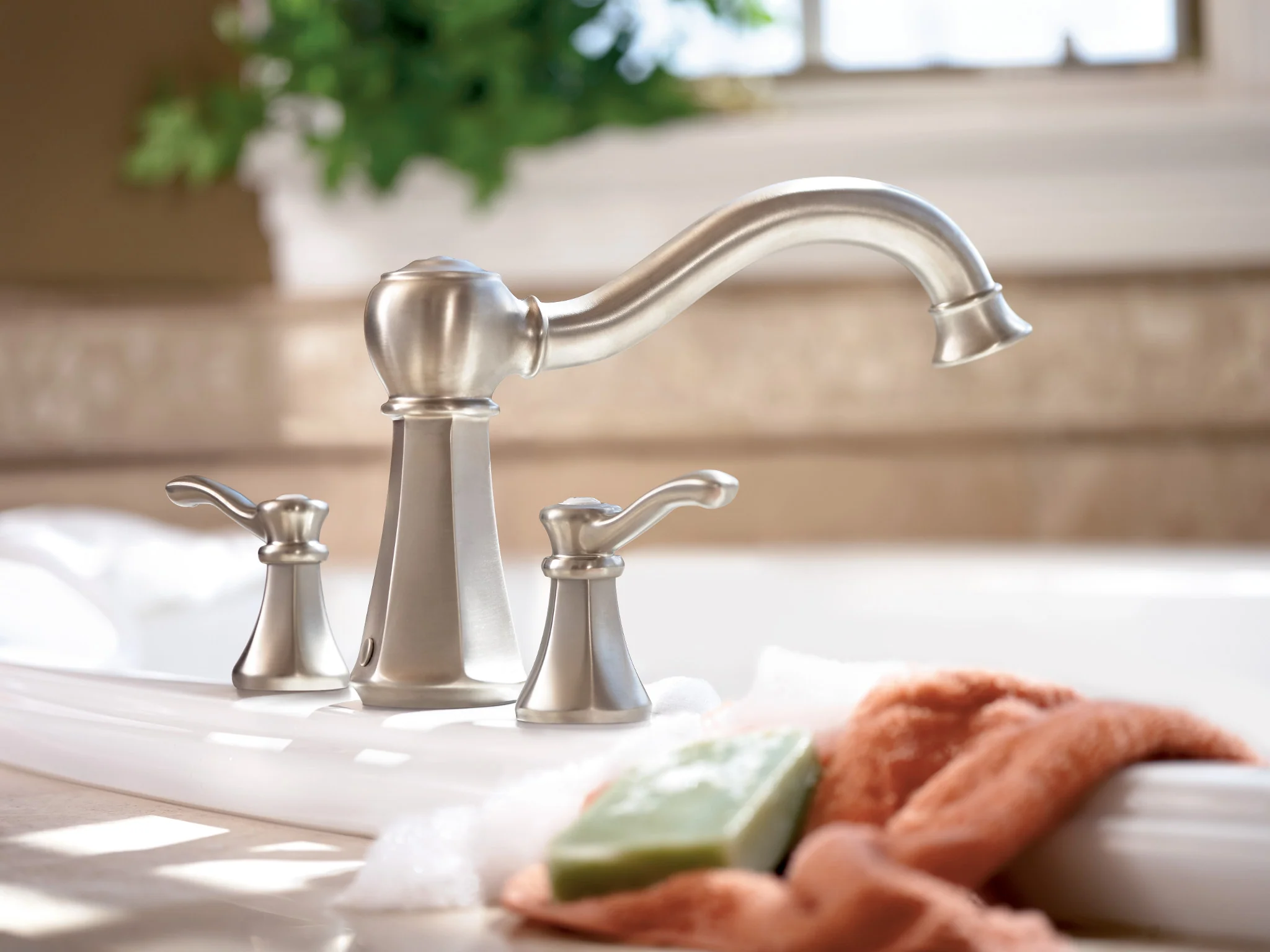 9424-Vestige-Chrome-two-handle-high-arc-roman-tub-faucet-3.webp Vestige Chrome two-handle high arc roman tub faucet