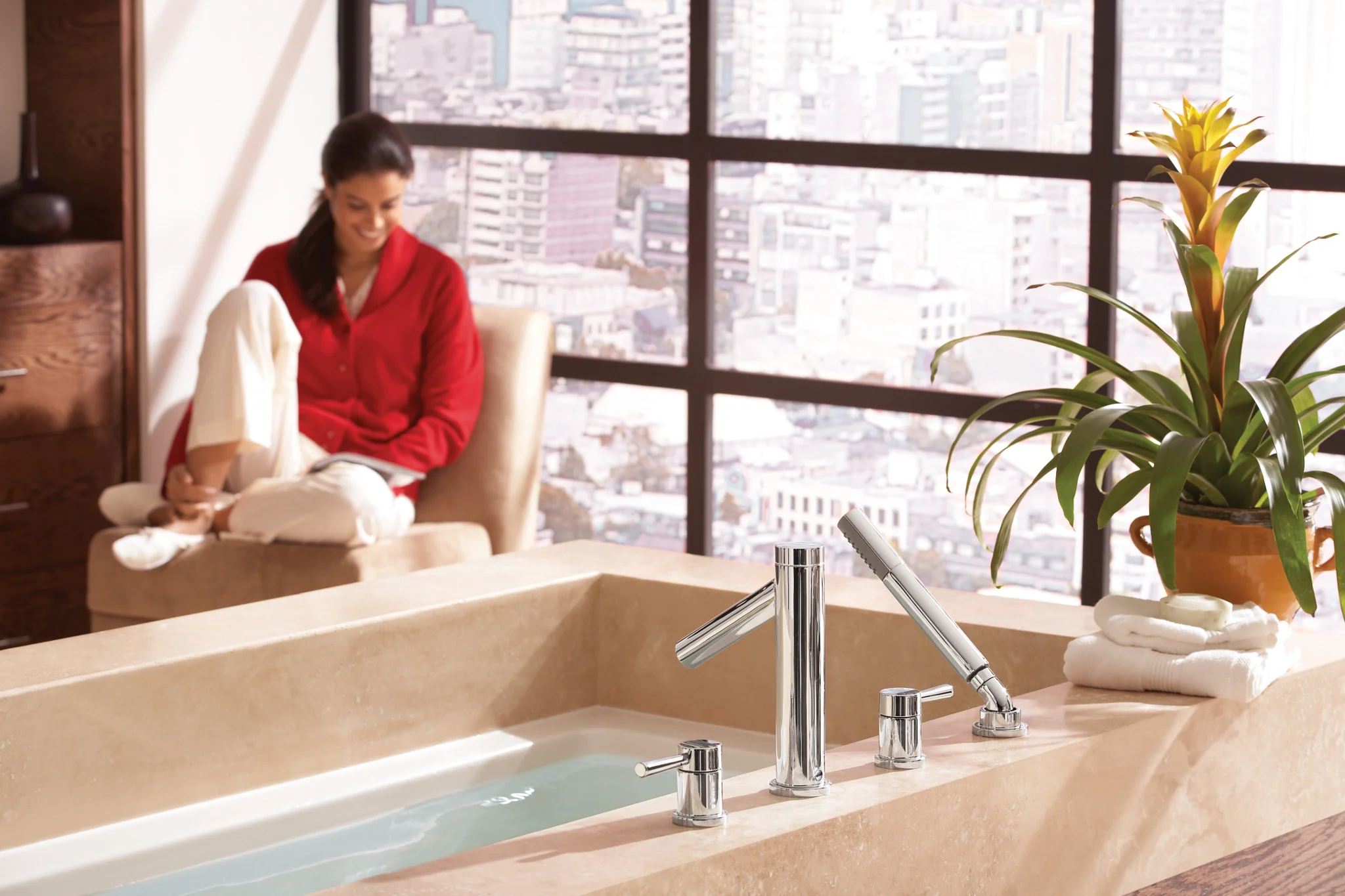 9488-Level-Chrome-two-handle-high-arc-roman-tub-faucet-4.webp Level Chrome two-handle high arc roman tub faucet